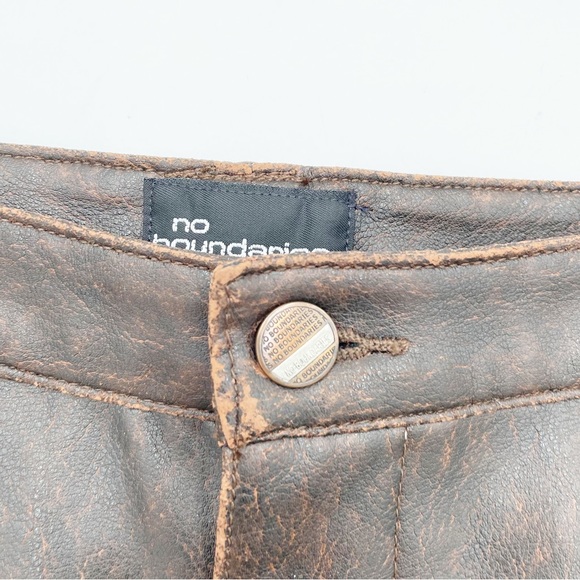 Vintage 90s Y2K No Boundaries PVC Faux Leather Stitch Detail Brown Mini Skirt - Picture 4 of 9